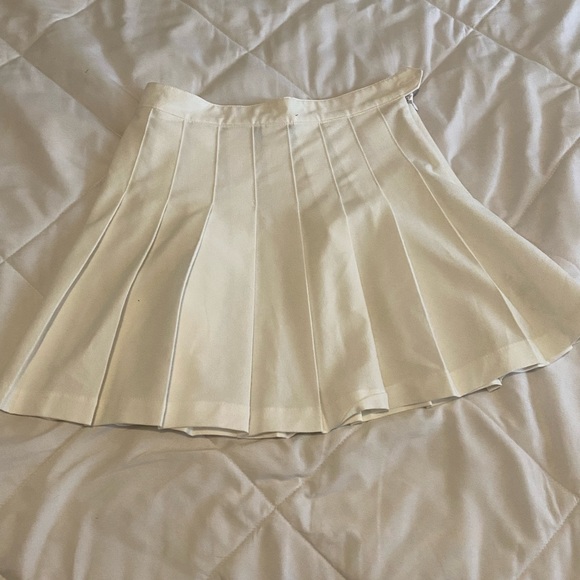 DYNAMITE tennis skirt - Picture 2 of 3